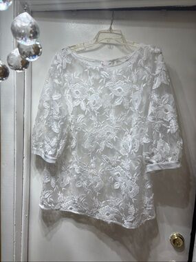 Women's White Floral Lace Embroidered Blouse